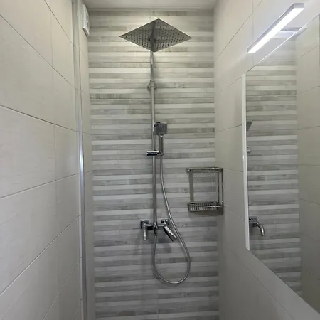 Romantic דירה וארנה